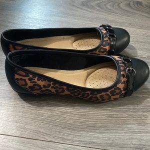 SiZe 8 womens pump shoes never worn